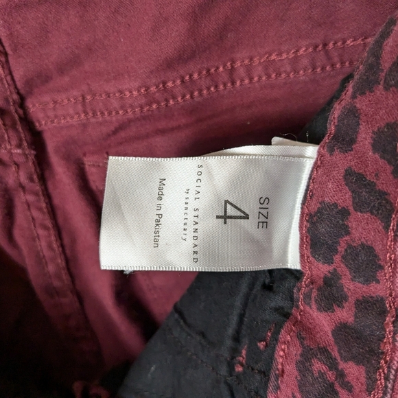 Social Standard Sanctuary Leopard Print Pants Burgundy Red Black Women's Size 4 - Picture 5 of 7